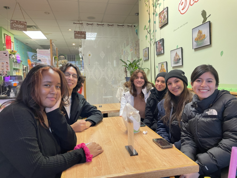Memorial HS ('23) Cohort Grab Boba with their advisors after finishing applying to college