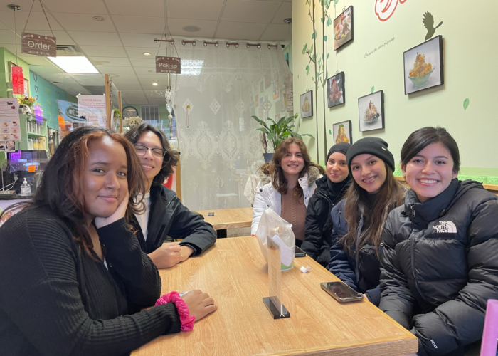 Memorial HS ('23) Cohort Grab Boba with their advisors after finishing applying to college